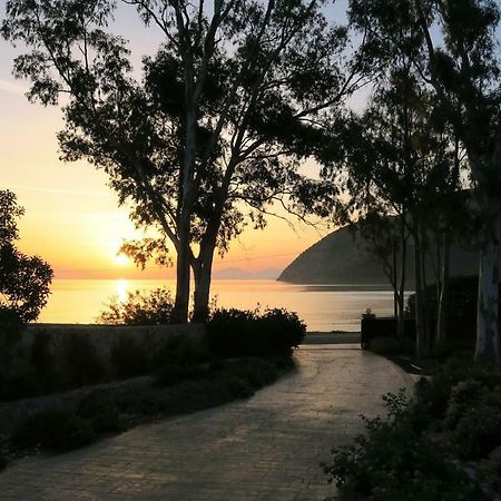 Aeolos A Family Paradise Few Steps From The Beach Kouverta Bagian luar foto