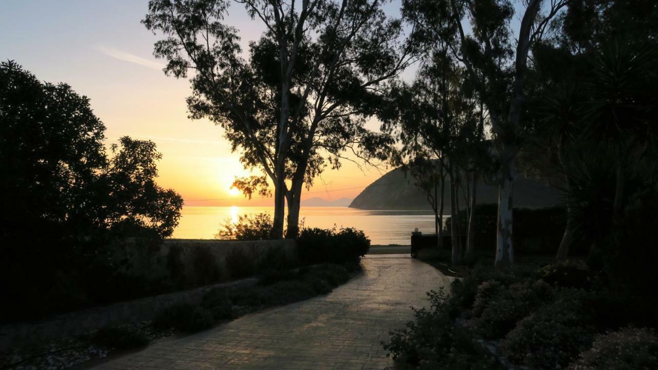 Aeolos A Family Paradise Few Steps From The Beach Kouverta Bagian luar foto